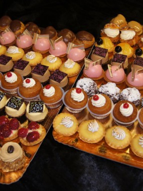 PLATEAU DE 24 MIGNARDISES